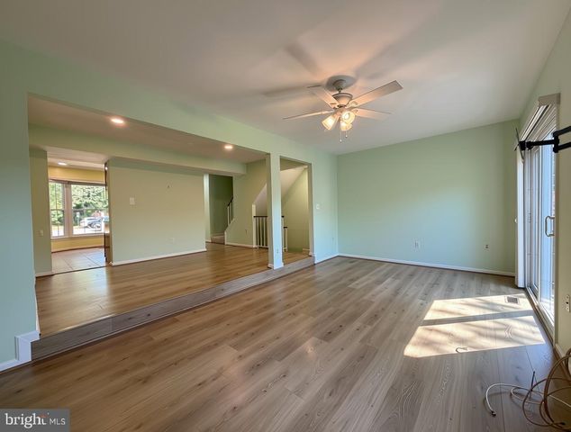 5406 NEW LONDON PARK DR, Fairfax, VA 22032