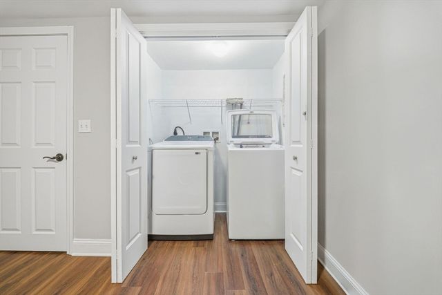 30 Glendale Ave, Uxbridge, MA 01569