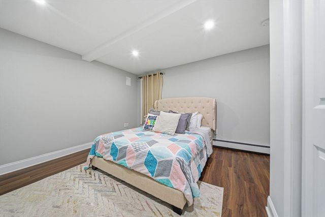 30 Glendale Ave, Uxbridge, MA 01569