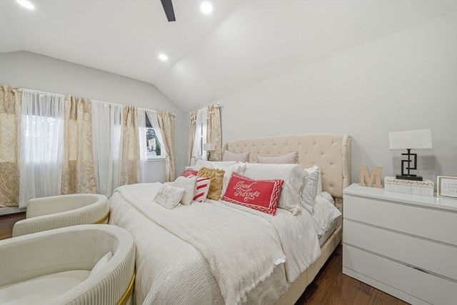 30 Glendale Ave, Uxbridge, MA 01569