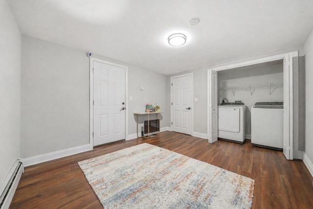 30 Glendale Ave, Uxbridge, MA 01569