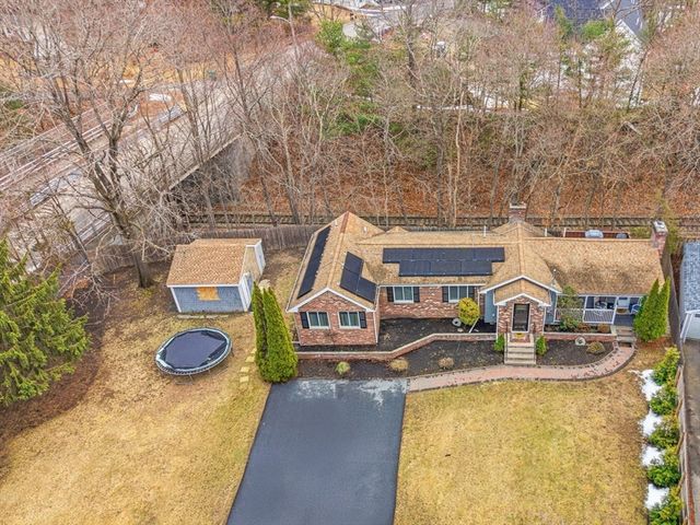 30 Glendale Ave, Uxbridge, MA 01569