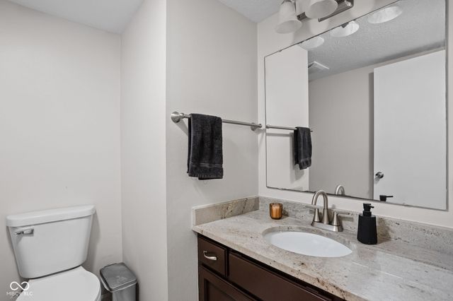 4664 Lambeth Walk, Carmel, IN 46033