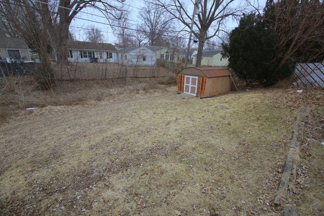 3210 W 68th Street, Davenport, IA 52806