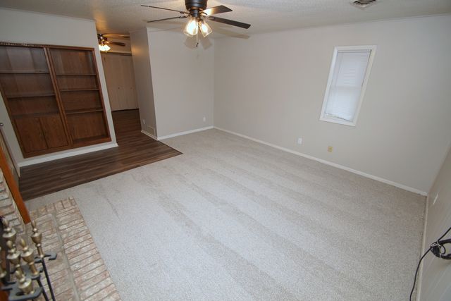 3210 W 68th Street, Davenport, IA 52806