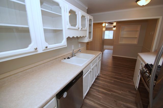 3210 W 68th Street, Davenport, IA 52806