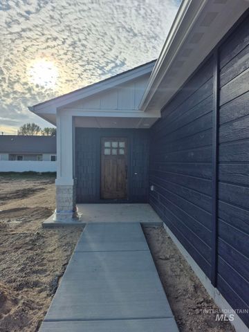 970 S Almond St, Nampa, ID 83686