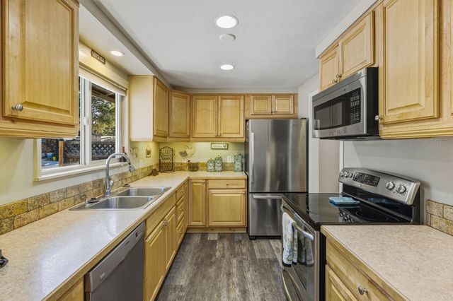 53262 Riverview Drive, La Pine, OR 97739