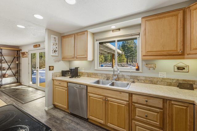 53262 Riverview Drive, La Pine, OR 97739