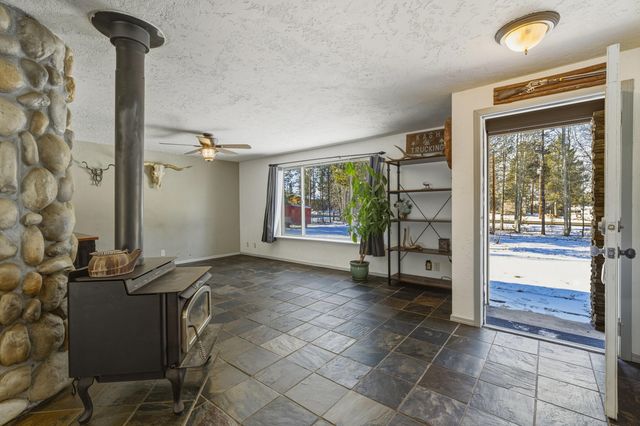 53262 Riverview Drive, La Pine, OR 97739