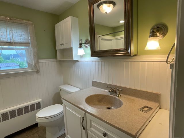 25 Medford Street, Glastonbury, CT 06033