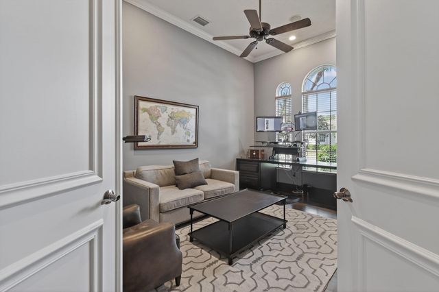 236 Montant Drive, Palm Beach Gardens, FL 33410