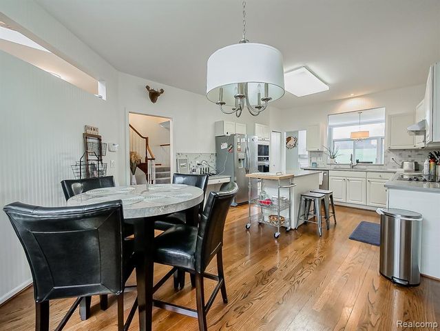 611 Windsor Run, Bloomfield Hills, MI 48304