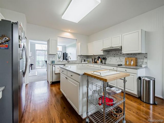 611 Windsor Run, Bloomfield Hills, MI 48304