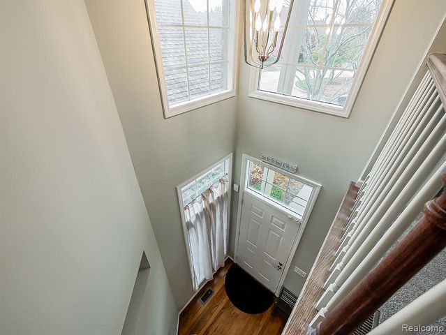 611 Windsor Run, Bloomfield Hills, MI 48304