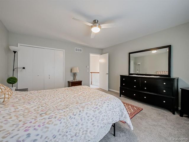 611 Windsor Run, Bloomfield Hills, MI 48304