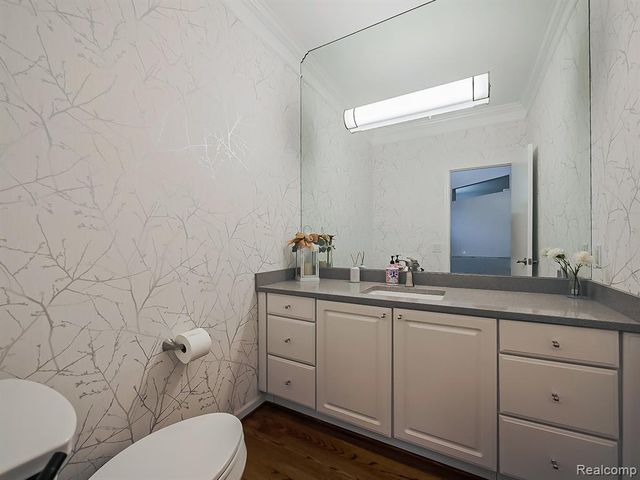 611 Windsor Run, Bloomfield Hills, MI 48304