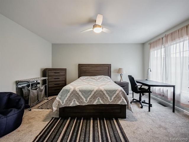 611 Windsor Run, Bloomfield Hills, MI 48304