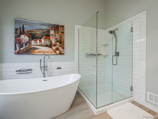 611 Windsor Run, Bloomfield Hills, MI 48304