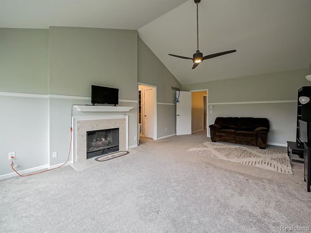 611 Windsor Run, Bloomfield Hills, MI 48304