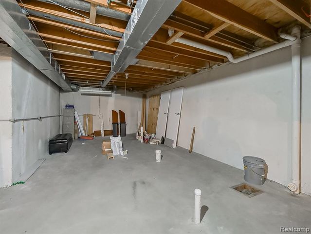 611 Windsor Run, Bloomfield Hills, MI 48304