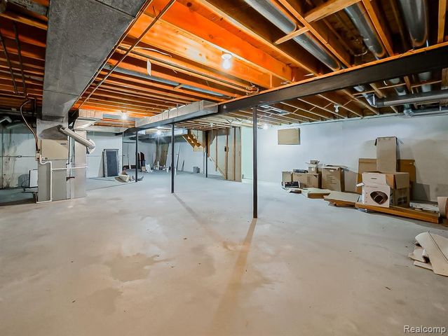 611 Windsor Run, Bloomfield Hills, MI 48304