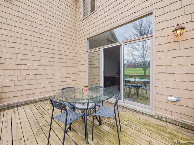 611 Windsor Run, Bloomfield Hills, MI 48304