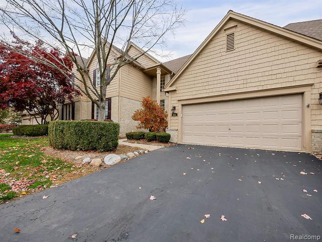 611 Windsor Run, Bloomfield Hills, MI 48304