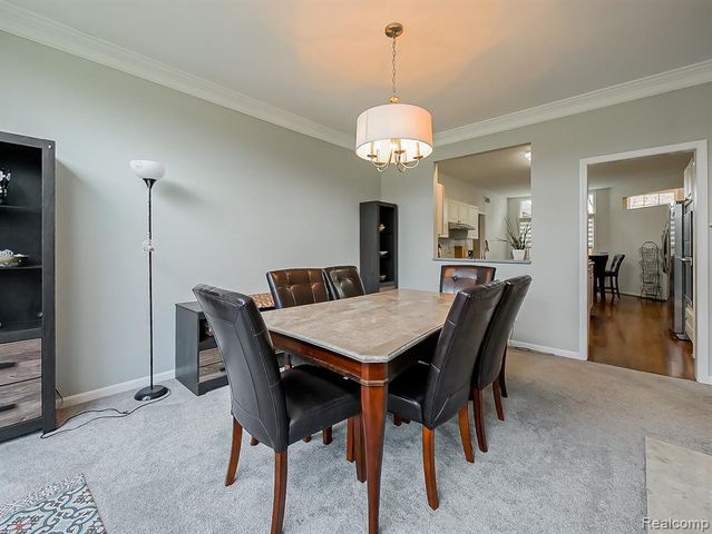 611 Windsor Run, Bloomfield Hills, MI 48304