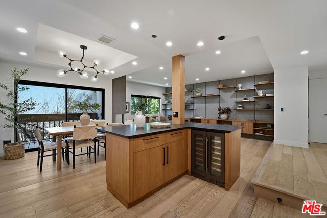 234 S Tower Drive 4, Beverly Hills, CA 90211