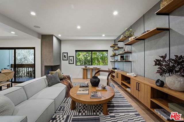 234 S Tower Drive 4, Beverly Hills, CA 90211