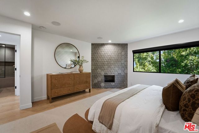 234 S Tower Drive 4, Beverly Hills, CA 90211