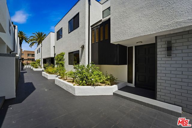 234 S Tower Drive 4, Beverly Hills, CA 90211