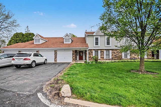 848 Chasefield Lane 3, Crystal Lake, IL 60014