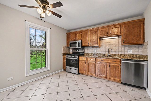 848 Chasefield Lane 3, Crystal Lake, IL 60014