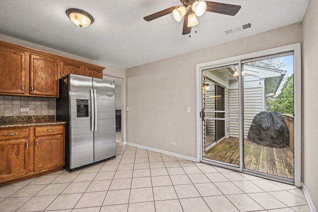 848 Chasefield Lane 3, Crystal Lake, IL 60014
