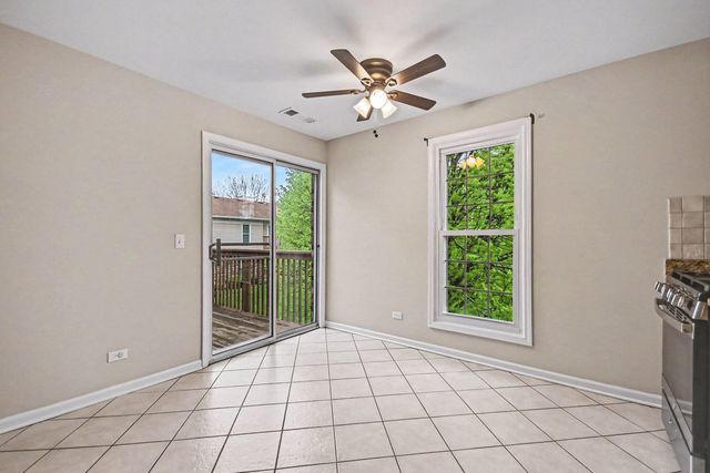 848 Chasefield Lane 3, Crystal Lake, IL 60014