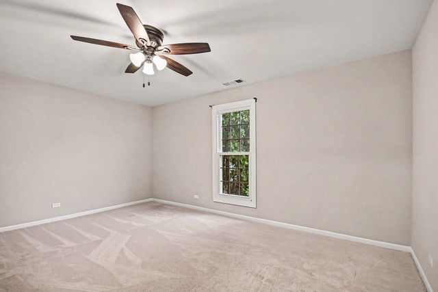 848 Chasefield Lane 3, Crystal Lake, IL 60014
