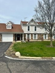 848 Chasefield Lane 3, Crystal Lake, IL 60014