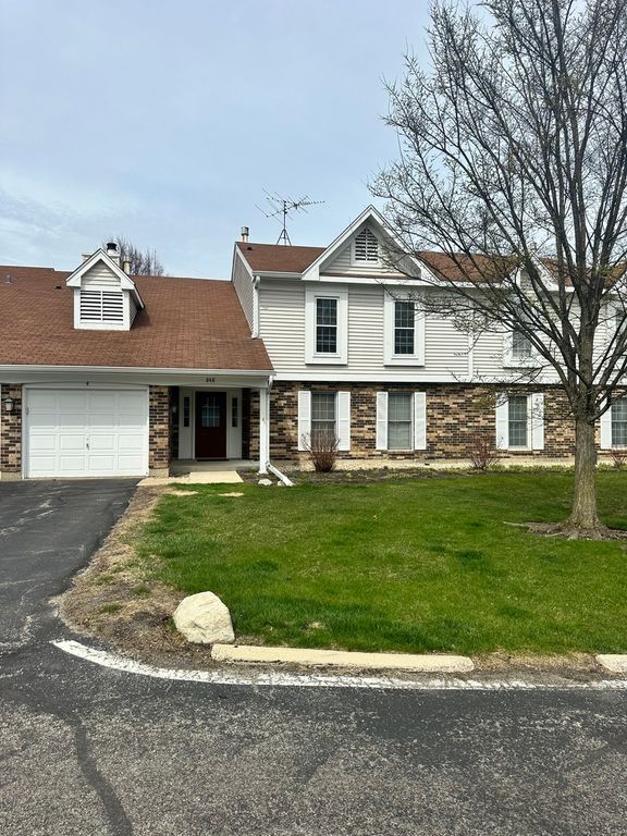 848 Chasefield Lane 3, Crystal Lake, IL 60014