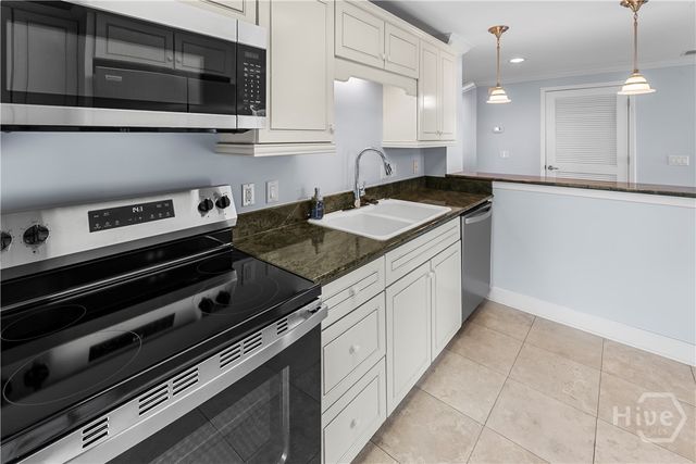 700 Wilmington Island Road 200, Savannah, GA 31410