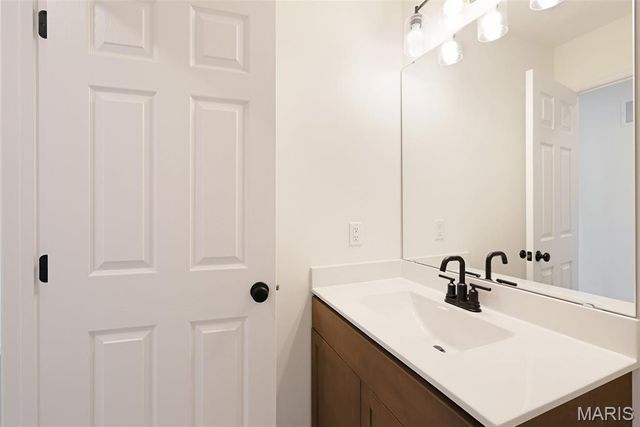 31 Bluestem Court, Lake St Louis, MO 63367