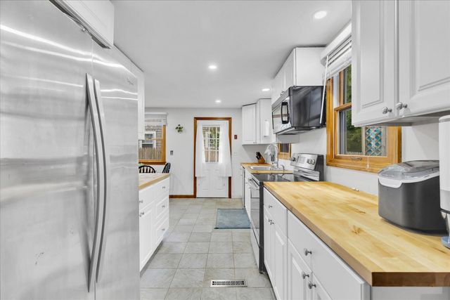 59 Swan Lake Road, West Yarmouth, MA 02673