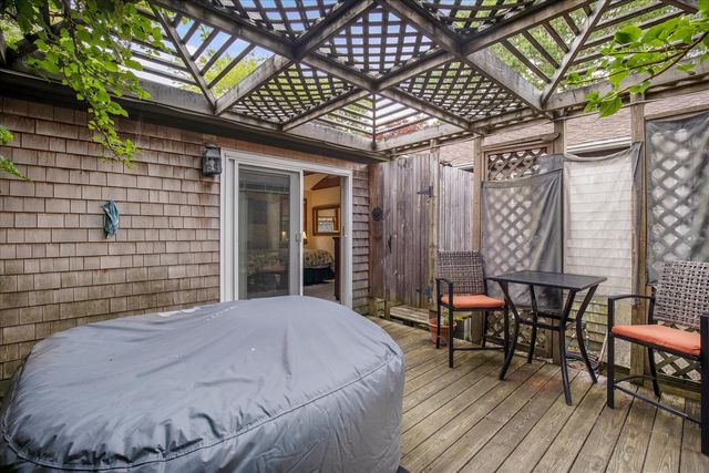 59 Swan Lake Road, West Yarmouth, MA 02673