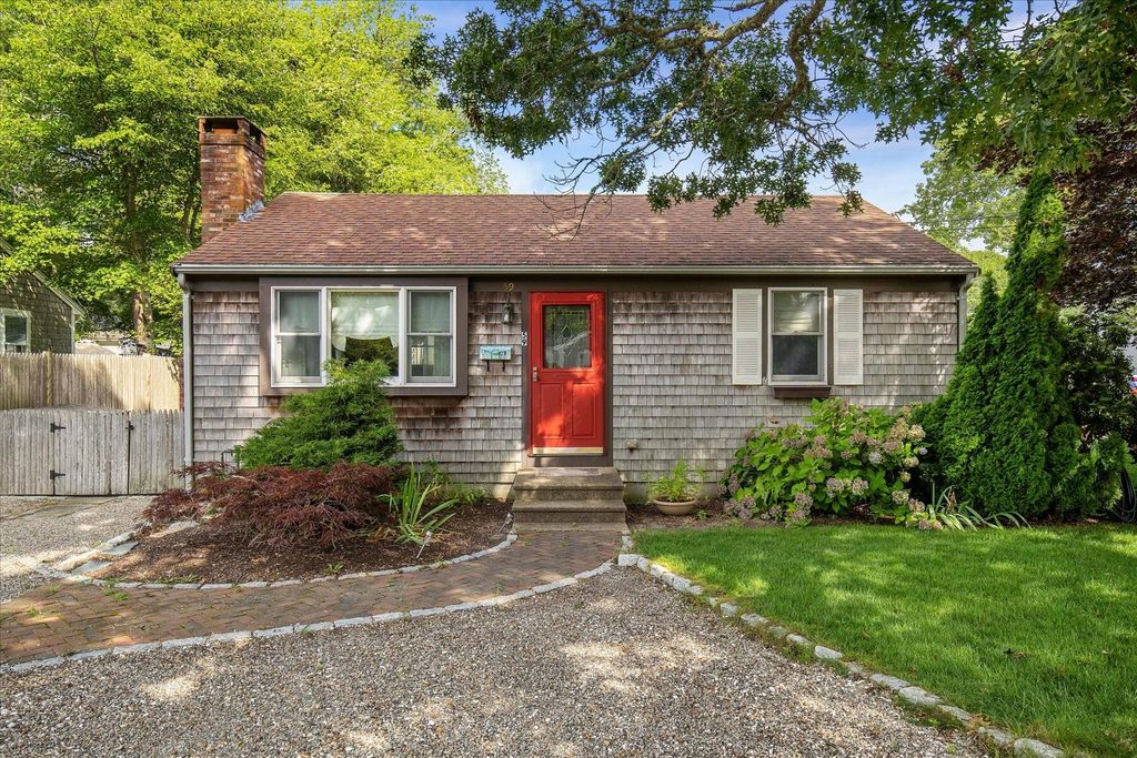 59 Swan Lake Road, West Yarmouth, MA 02673