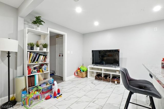 97 Hopkins Pl, Irvington Twp., NJ 07111