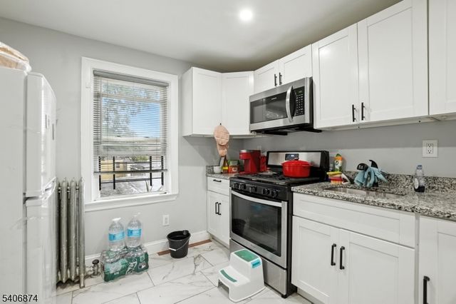 97 Hopkins Pl, Irvington Twp., NJ 07111