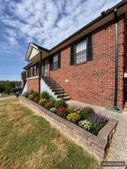 514 Phipps Dr, Nashville, TN 37218