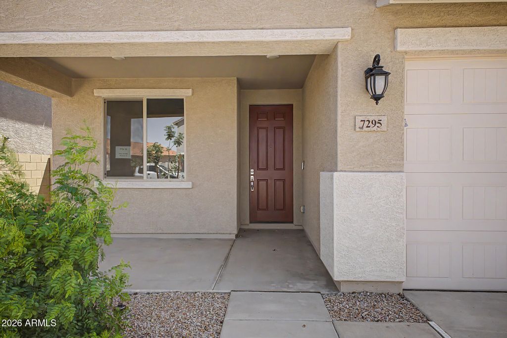 Image 4 of property listing at 7295 E HACKAMORE Lane N, San Tan Valley, AZ 85143