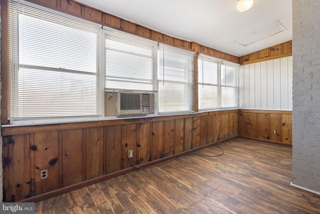 5212 KANSAS AVE NW, Washington, DC 20011